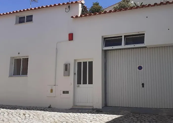 Vivenda Do Américo Juncal (Leiria)